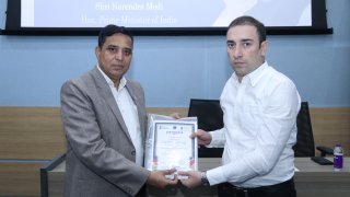 Председатель Следственного комитета РА встретился с Послом Индии и следователями, прошедшими переподготовку в Индии